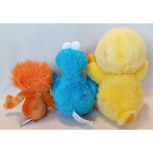 Lot of (3) Sesame Street Characters Big Bird, Zoe, & Cookie Monster Plush - Picture 3 of 16
